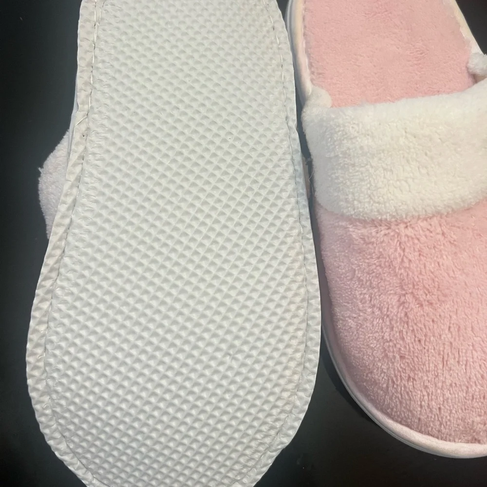 Girls nwot house slippers